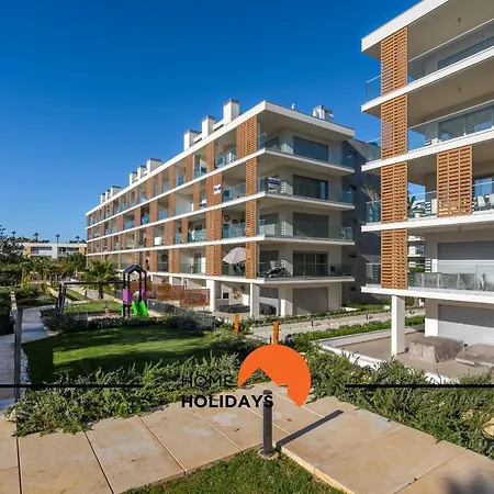 #264 C04 By Holidays Apartman