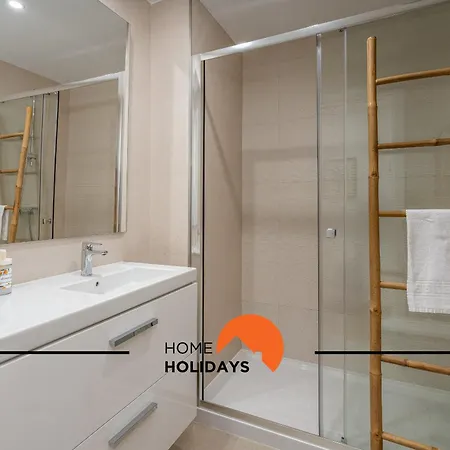 #264 C04 By Holidays