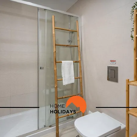 #264 C04 By Holidays Apartment *