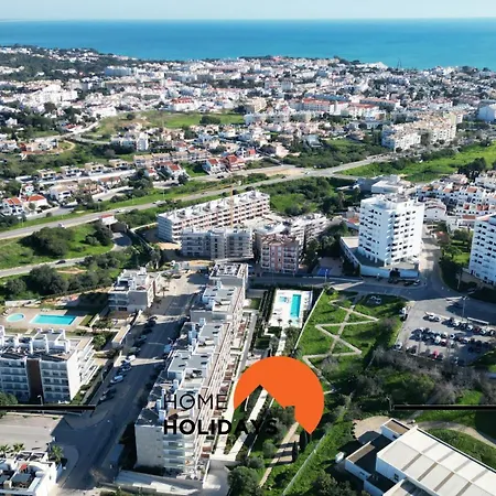 #264 C04 By Holidays