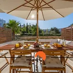 #264 Pool & Garden شقة *