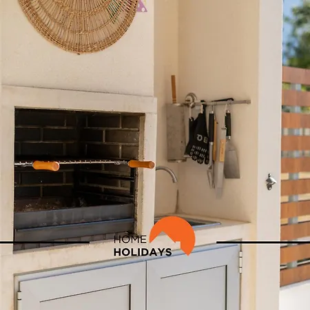 #264 C04 By Holidays Apartment