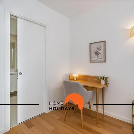 #264 C04 By Holidays Apartment *