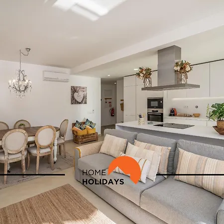 #264 C04 By Holidays Apartment