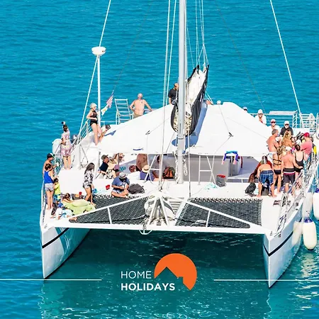 #264 C04 By Holidays شقة *