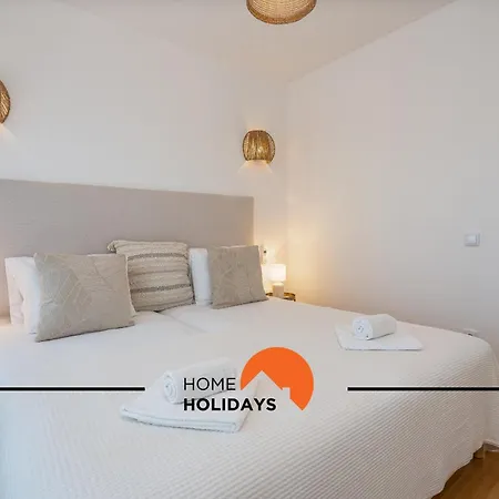 #264 C04 By Holidays شقة البوفيرا