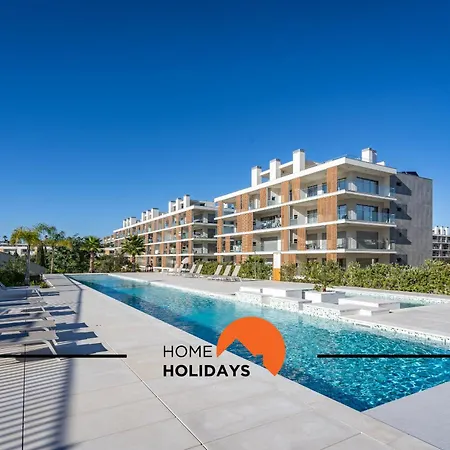 #264 C04 By Holidays شقة *